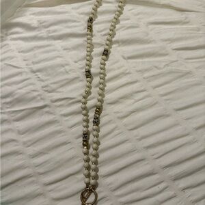 Amazon White and Gold Beaded Necklace